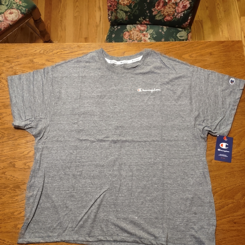 Champion soft XL t shirt